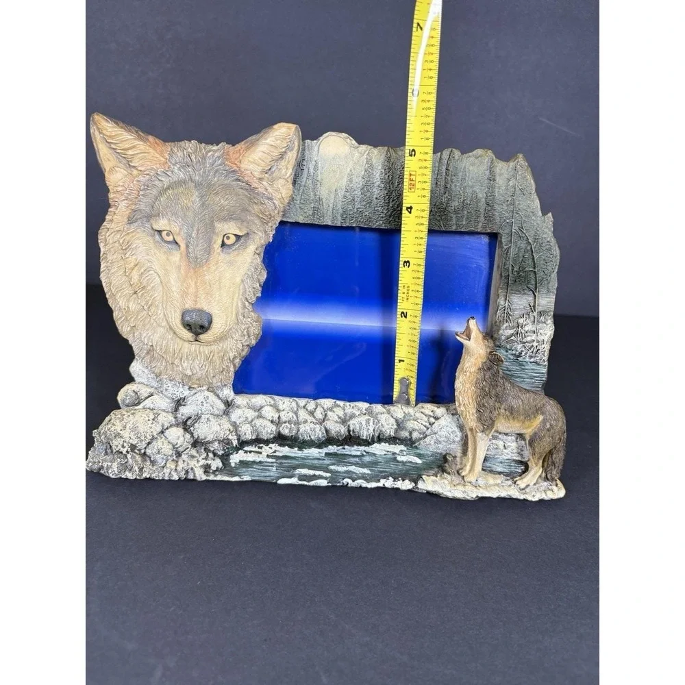 Rustic Wolf Picture Frame 4x6  Cabin Lodge Woodland Nature Decor